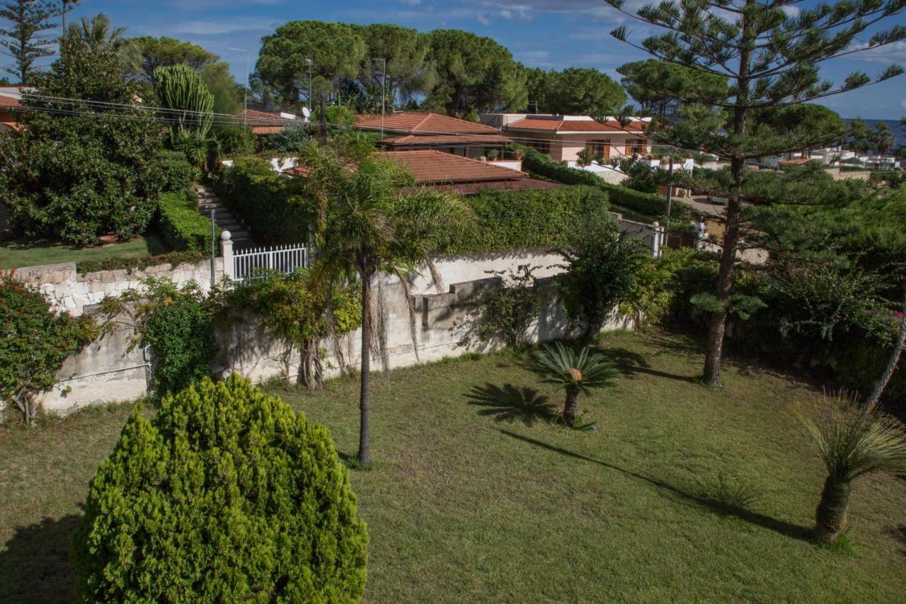 Villa Vega Fontane Bianche Exterior foto