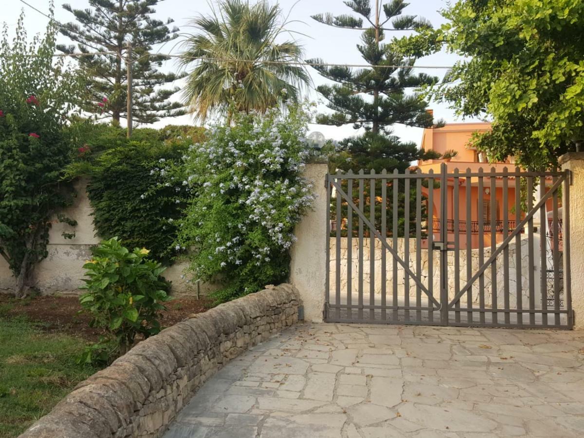 Villa Vega Fontane Bianche Exterior foto